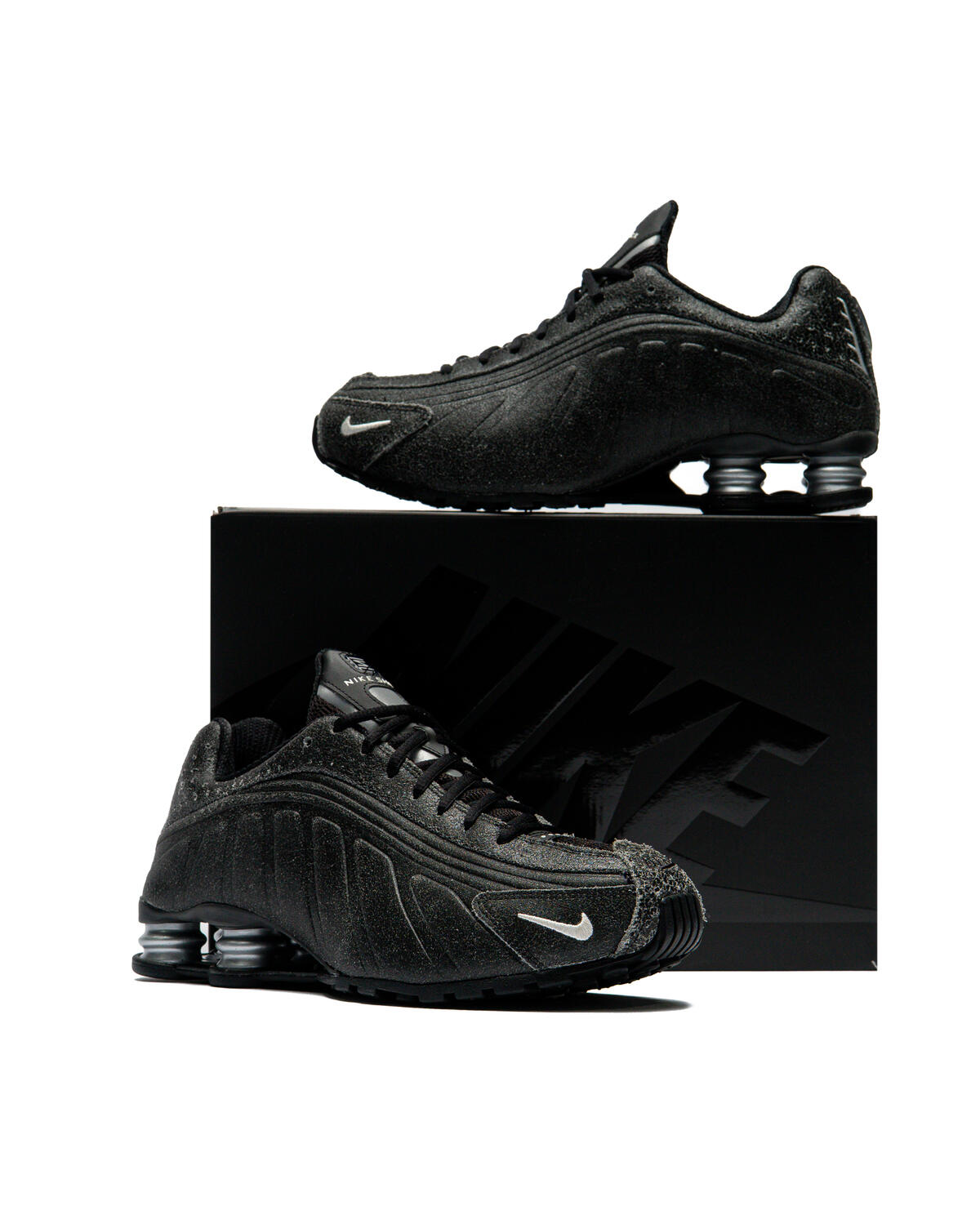 Nike Shox R4 QS Black Sail - Image 18