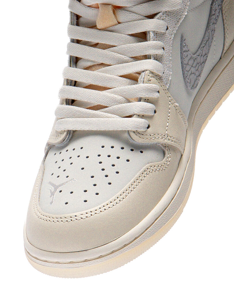 Air Jordan 1 High Sail/University Red - Image 97