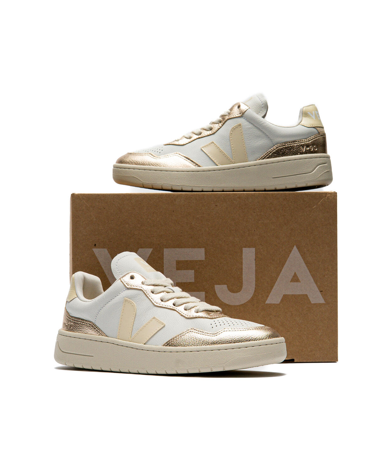 Veja V-90 White (Women's) - Image 6