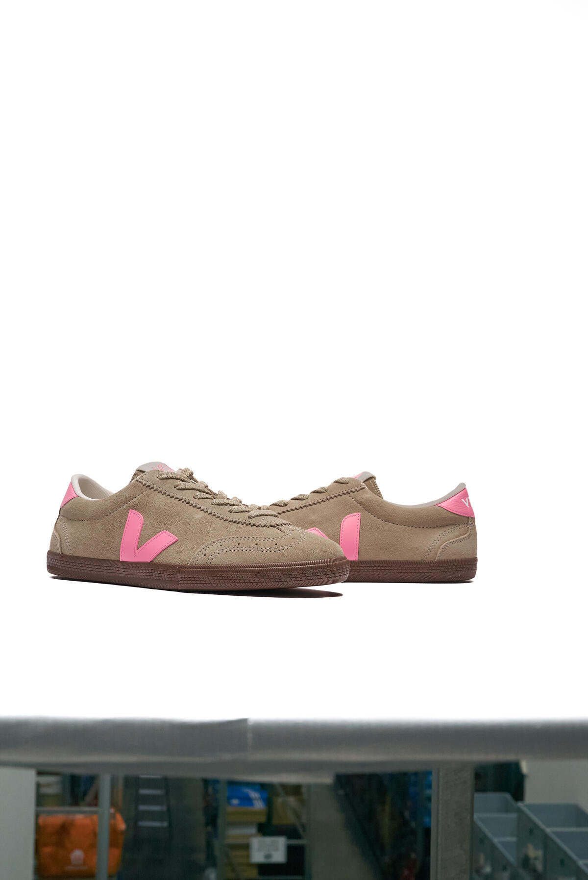 Veja "Volley Suede" Womens - Taupe Malibu Bark - Image 14