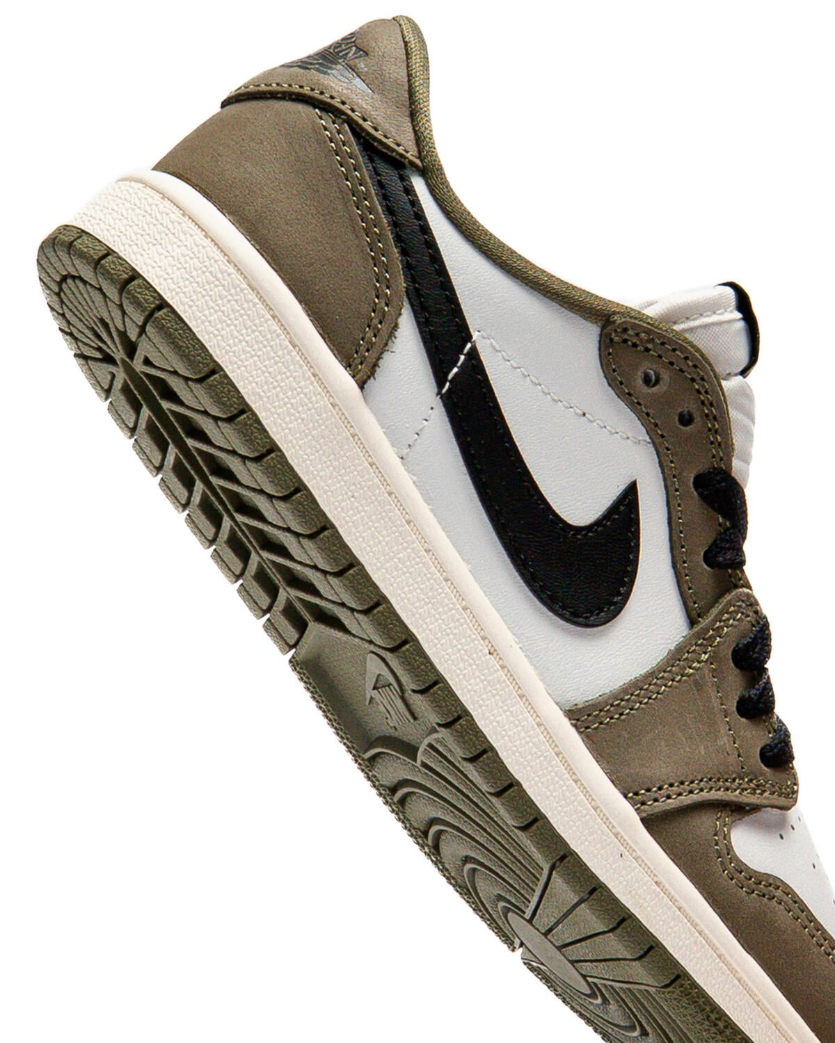 Air Jordan 1 Retro Low OG 'Medium Olive' (PS) - Image 80