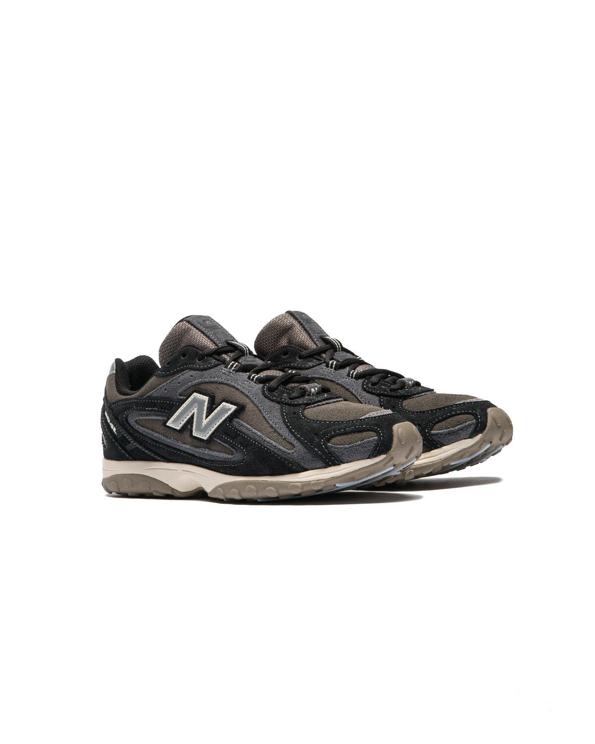 New Balance 204L Black / Magnet - Image 14