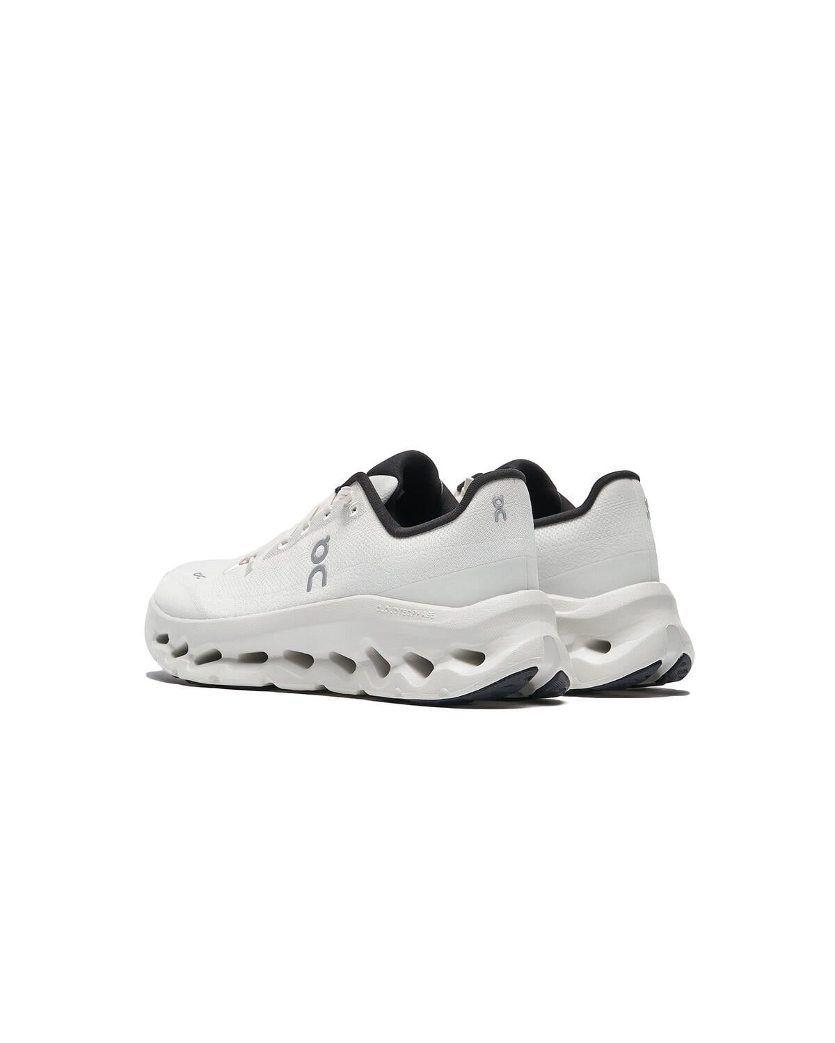 On Running WMNS Cloudtilt - Pearl / Black - Image 43