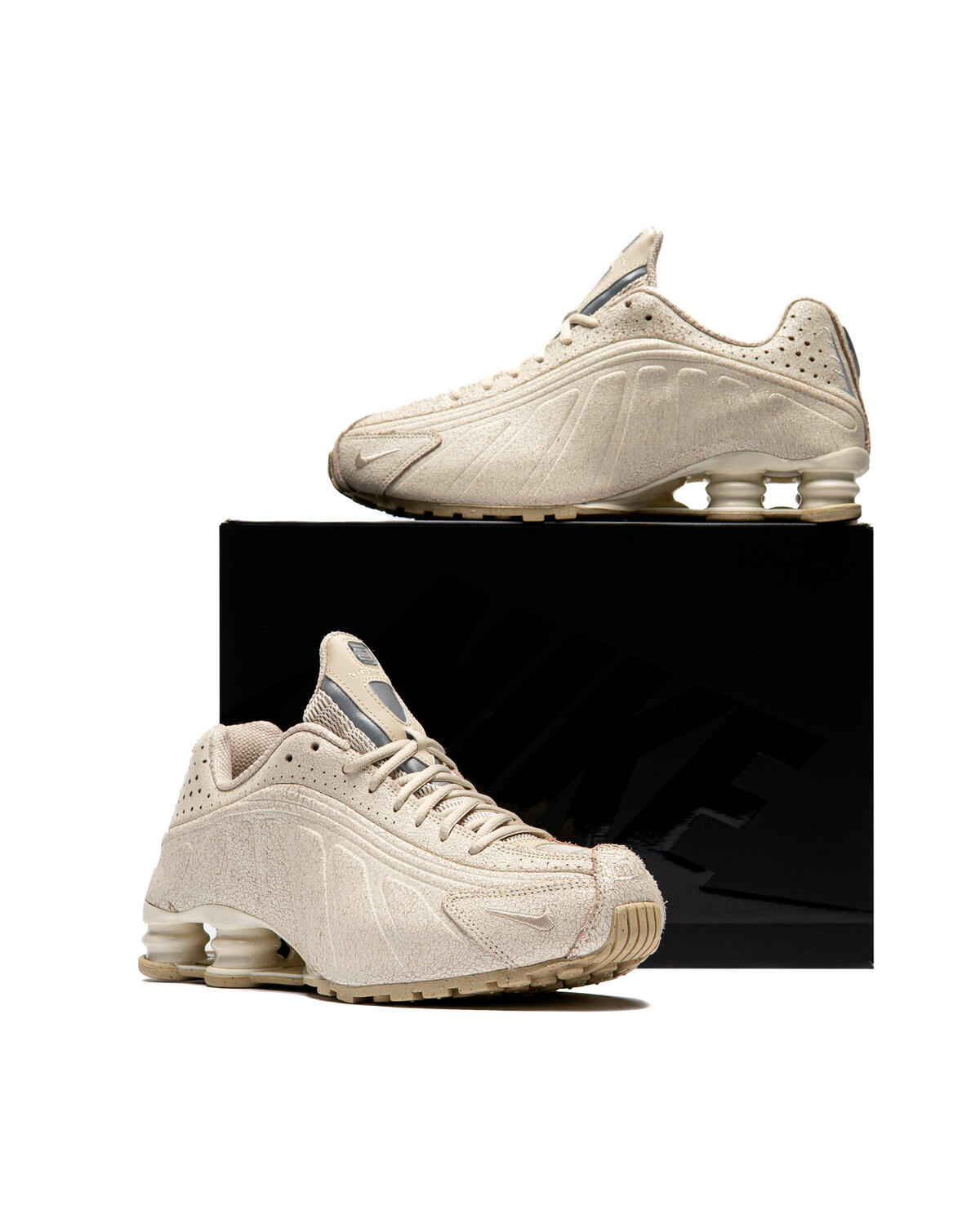 Nike Shox R4 Natural / Metallic Silver - Image 47