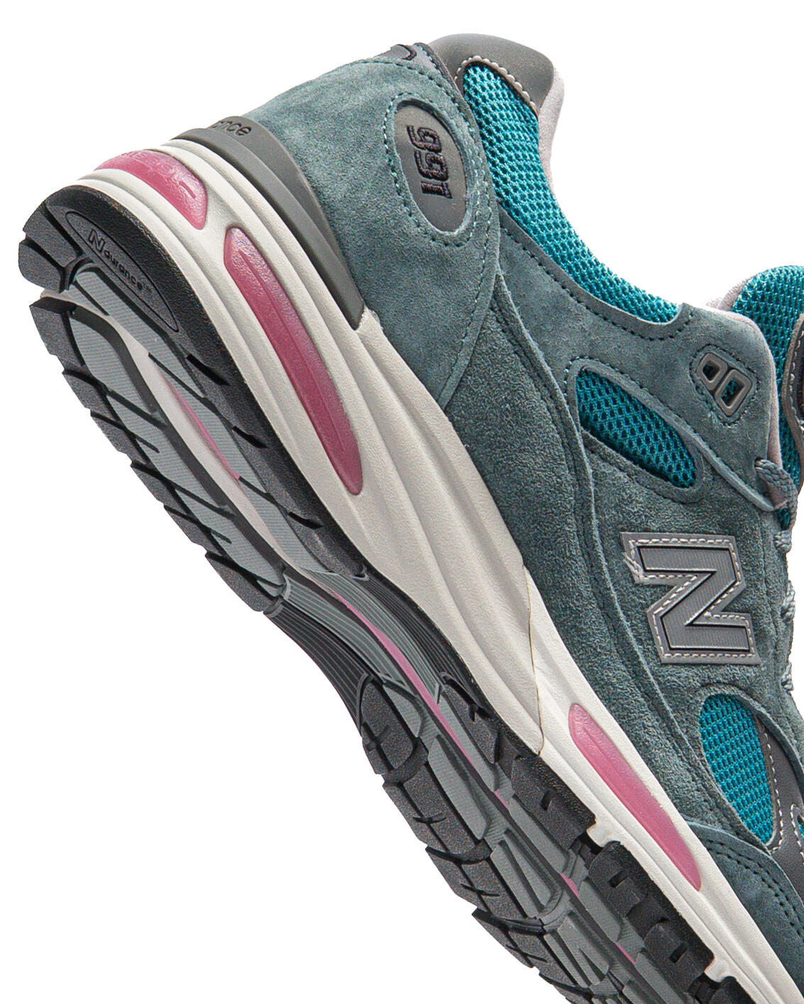 New Balance Made In UK 991v2 Porcelain Green - Image 25