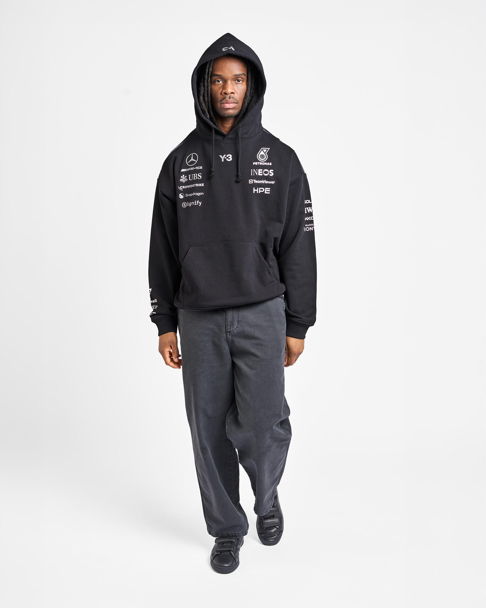 Y-3 x MERCEDES - AMG PETRONAS FORMULA 1 TEAM HOODIE | KR2392 