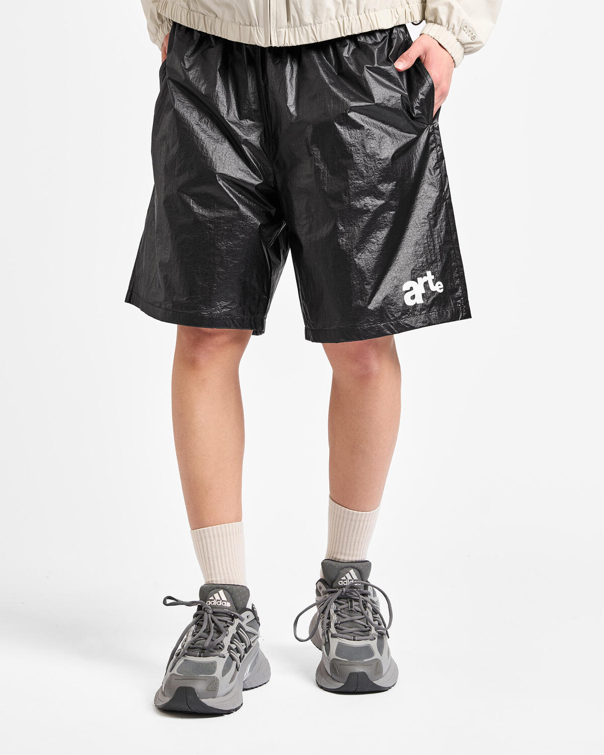 Arte Antwerp Big Logo Shorts - Image 4