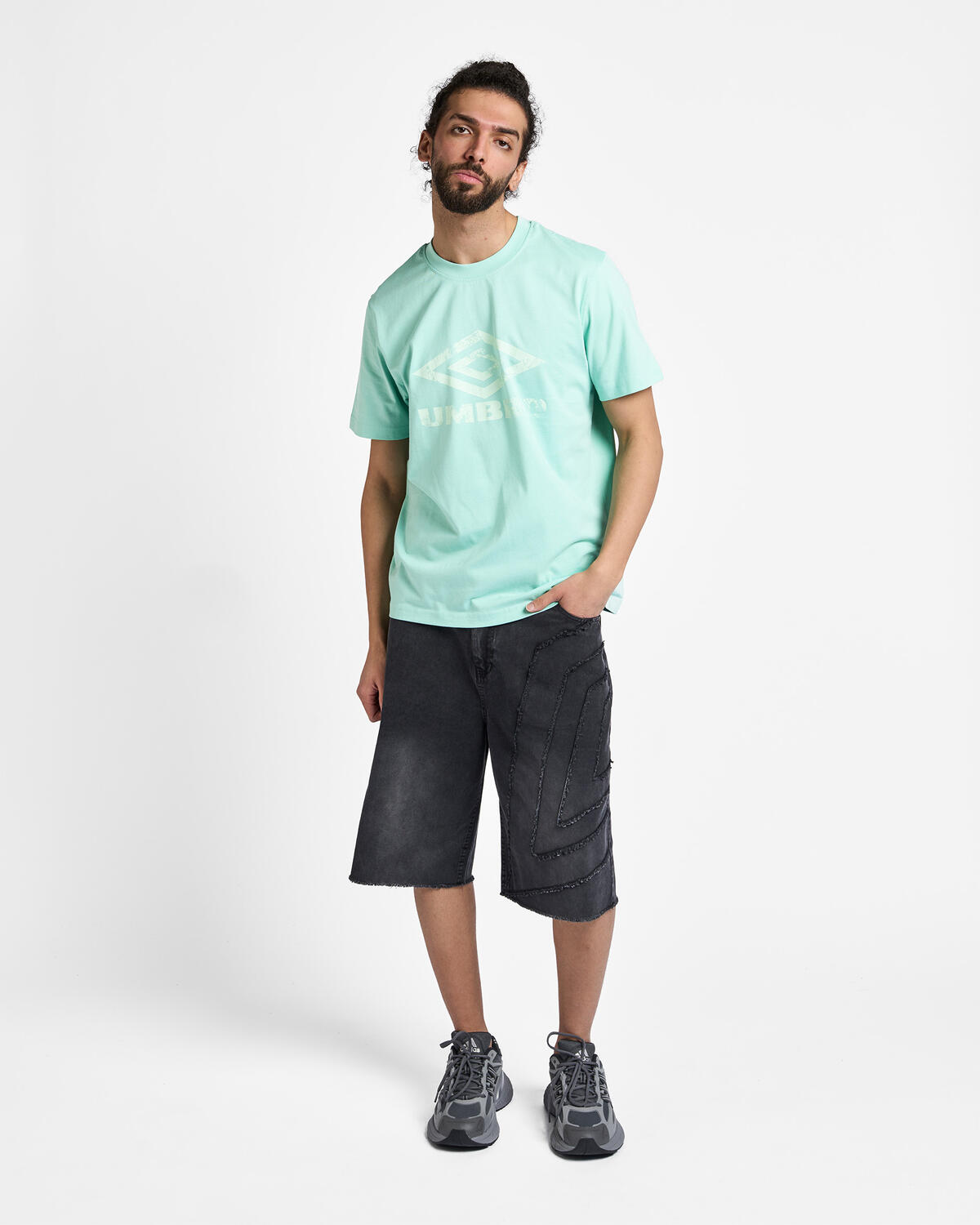 Umbro Distressed Large Logo Graphic Tee - Image 3