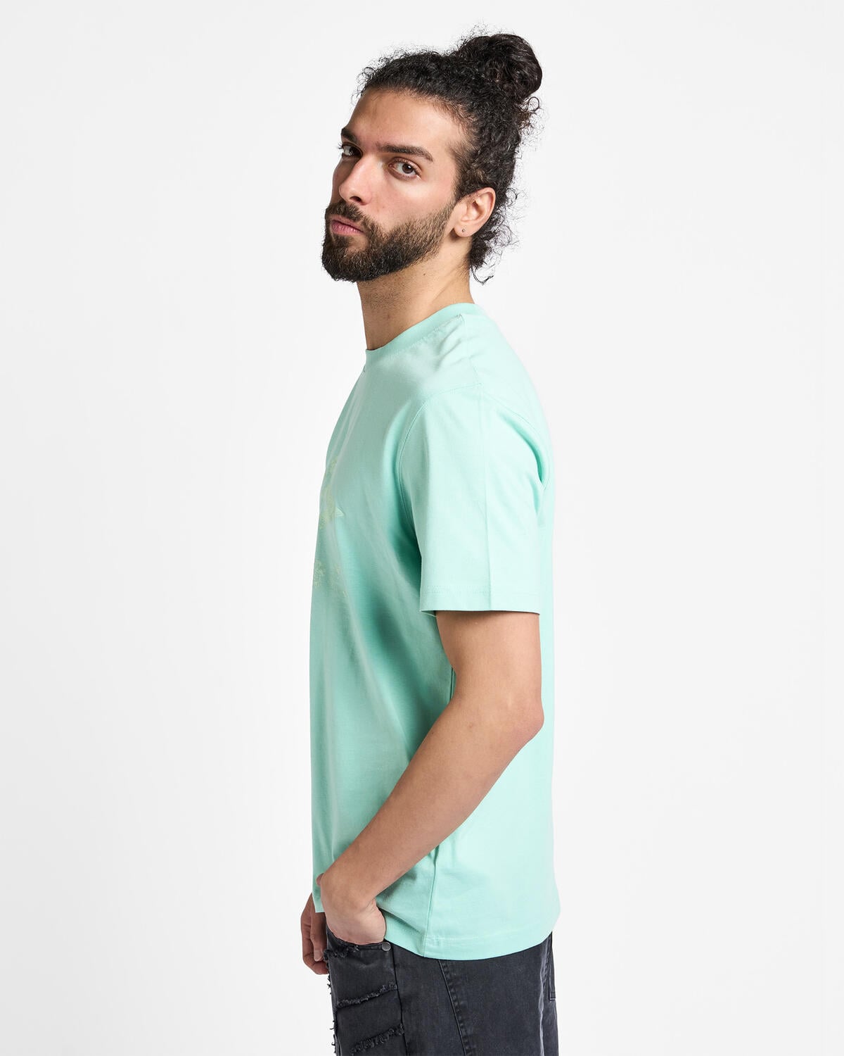 Umbro Distressed Large Logo Graphic Tee - Image 5