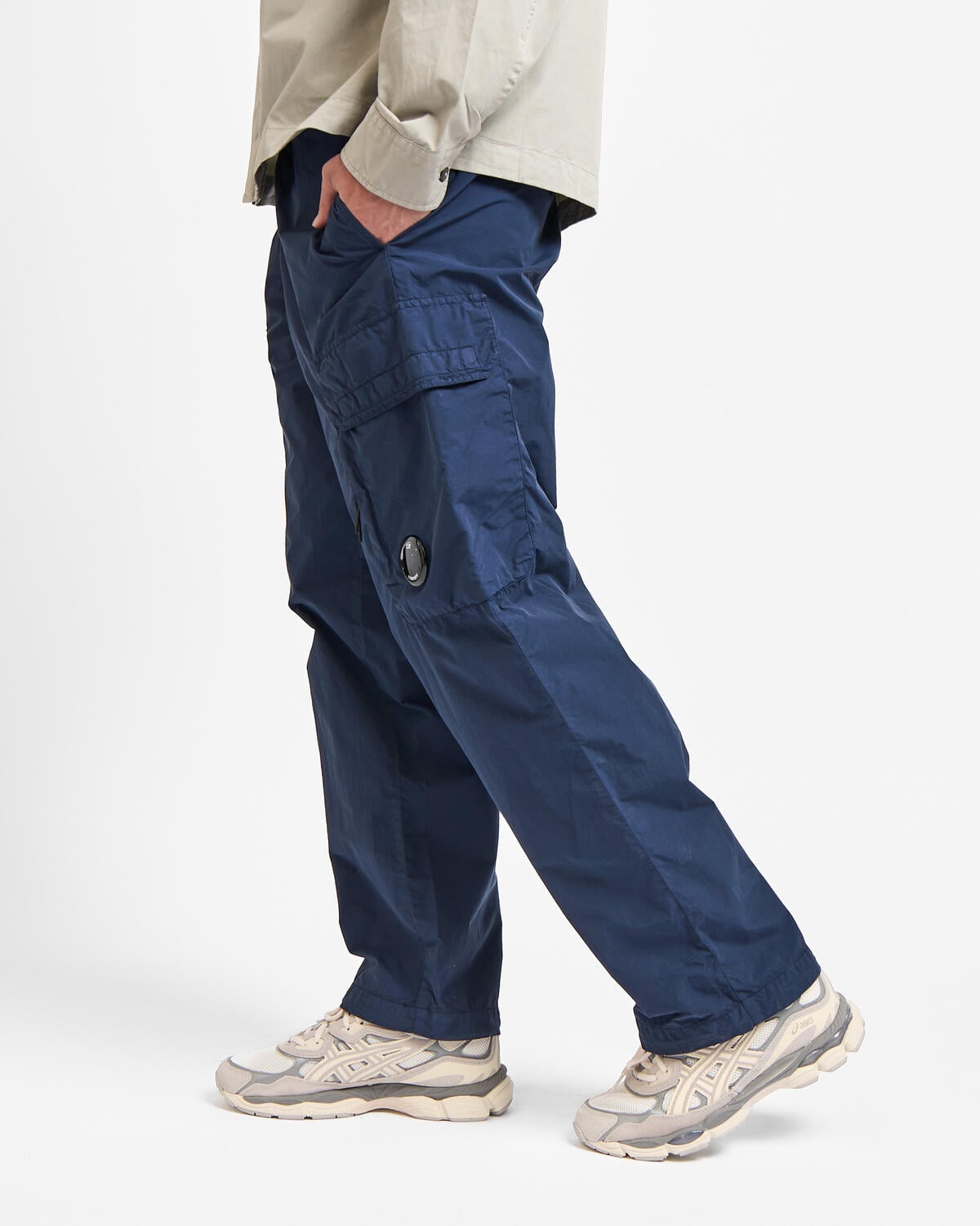 C.P. Company FLATT NYLON LOOSE CARGO LENS PANTS | 20CMPA140A 