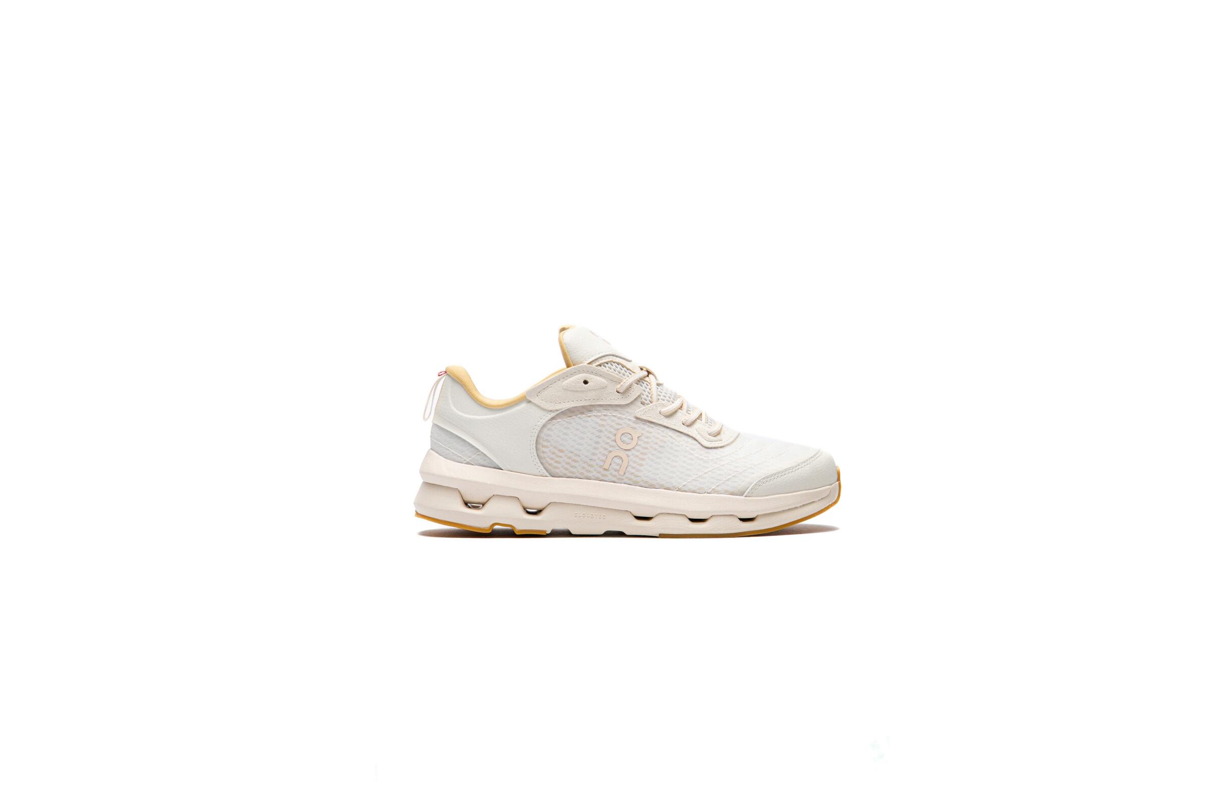 On Running WMNS Cloudzone Moon