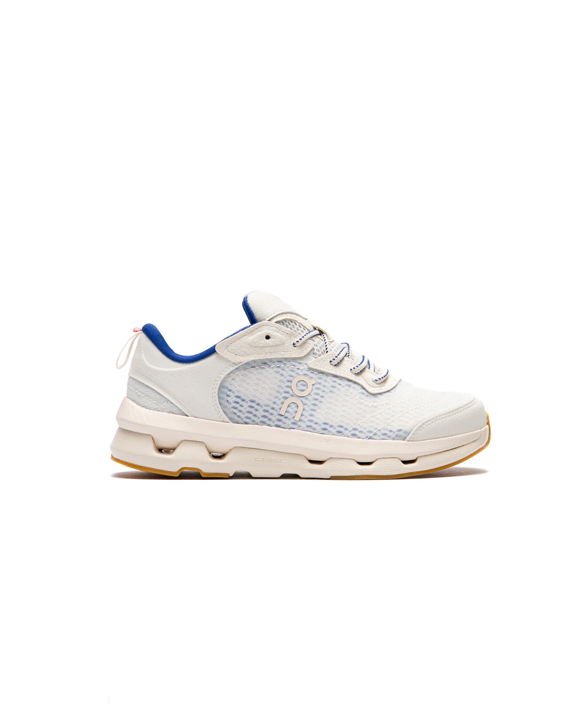 On Running WMNS Cloudzone Moon