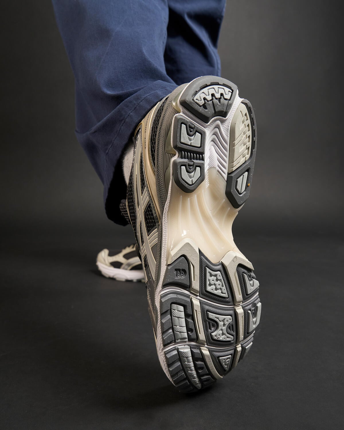Asics GEL-KAYANO 14 | 1203A537-024 | AFEW STORE