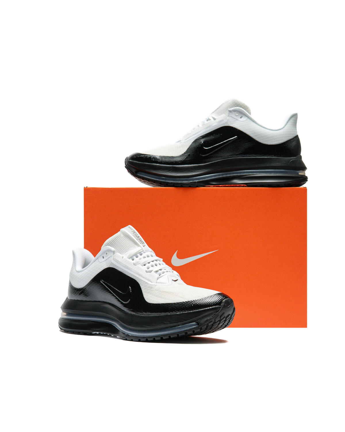Nike Pegasus Premium SP - White/Black - Image 23