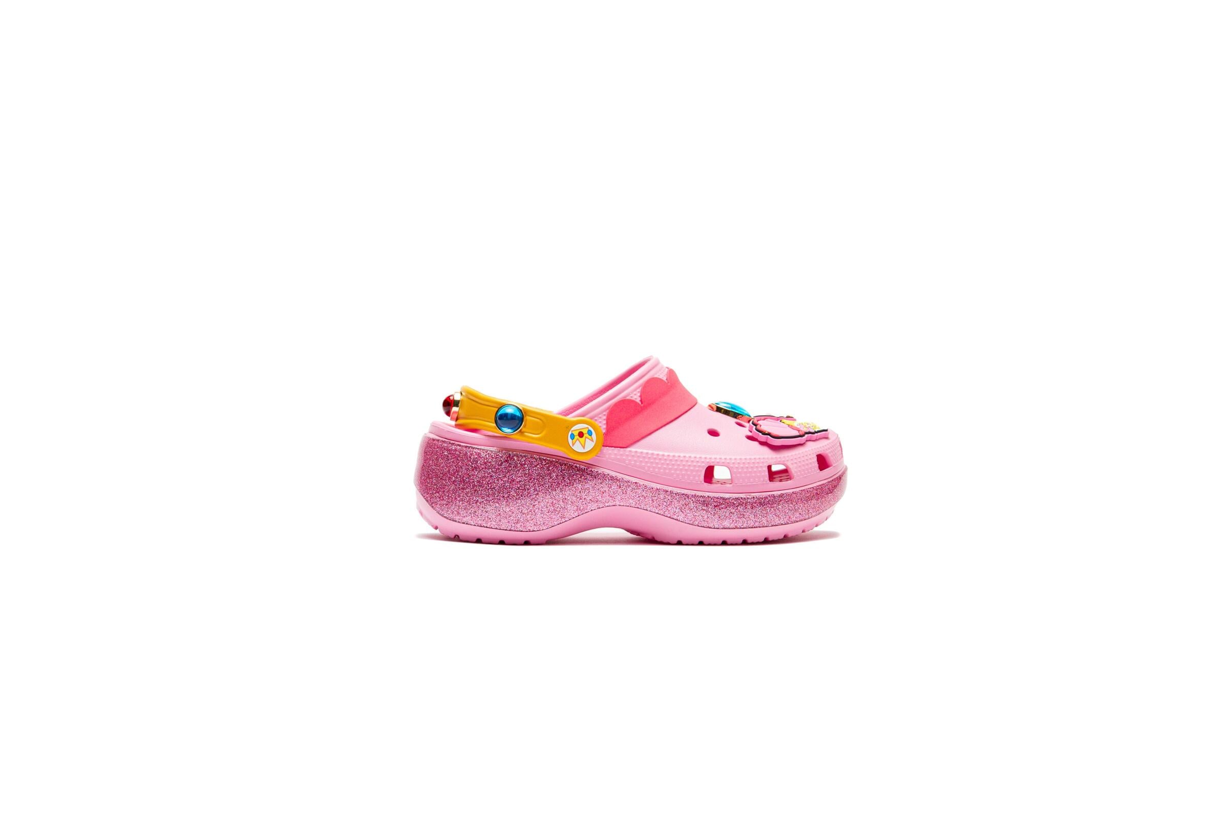 Crocs x Nintendo WMNS Classic Platform Clog ‘Princess Peach’