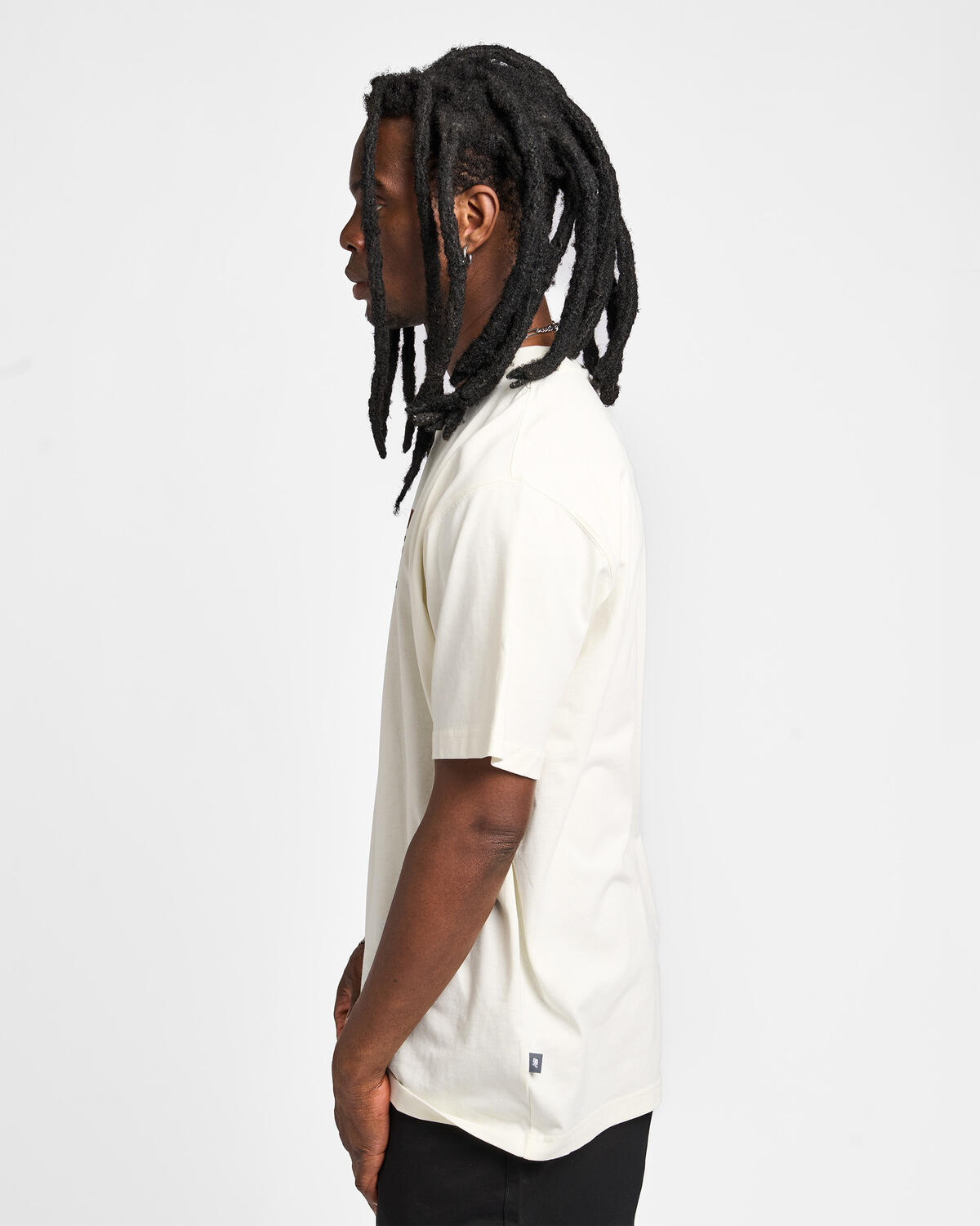 New Balance Athletics Premium Relaxed Chest Logo T-Shirt - Image 5