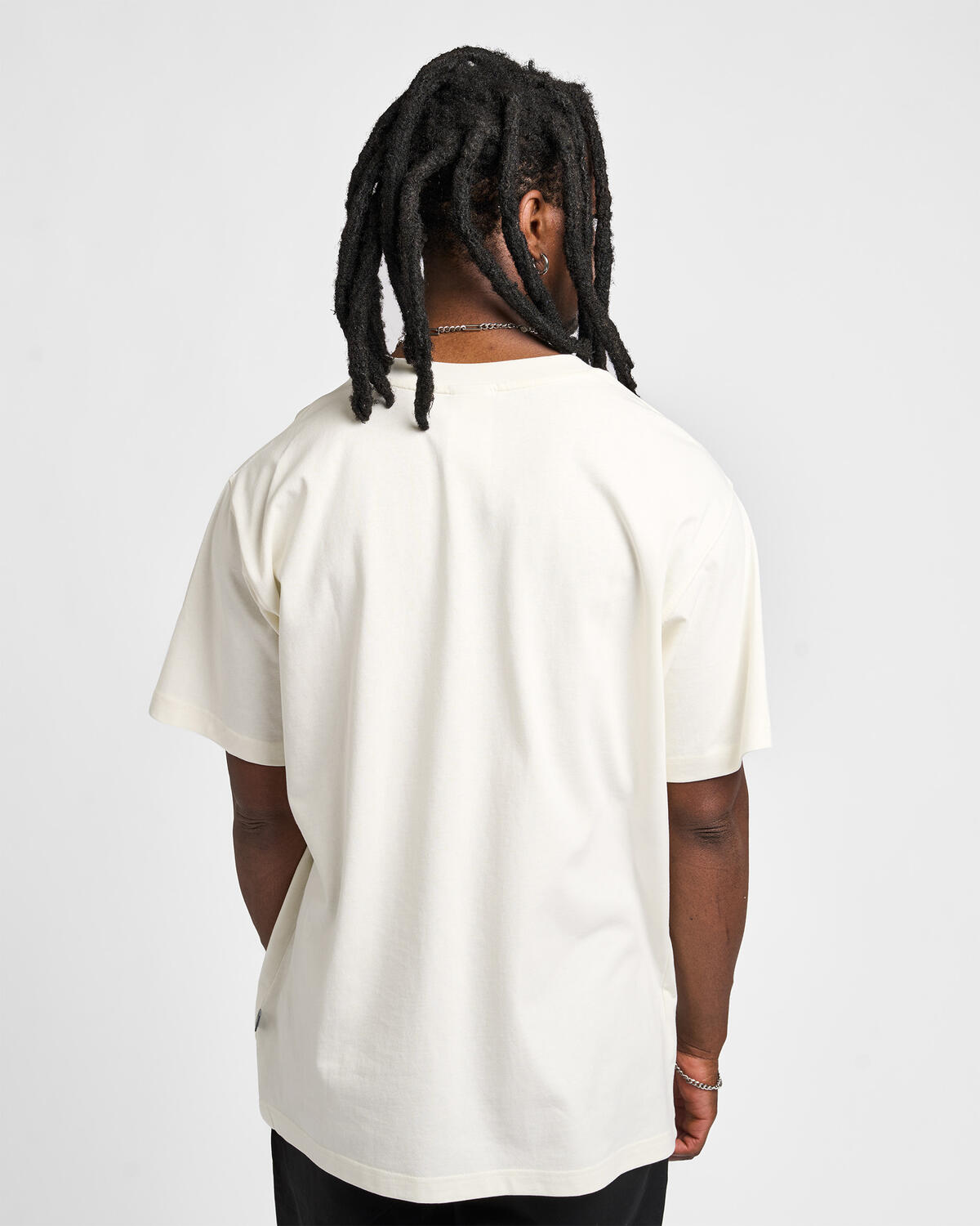 New Balance Athletics Premium Relaxed Chest Logo T-Shirt - Image 6