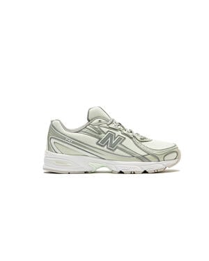 New Balance 740