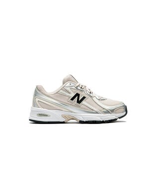 New Balance 740