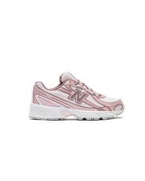 New Balance 740