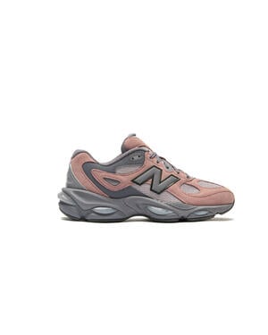 New Balance 983