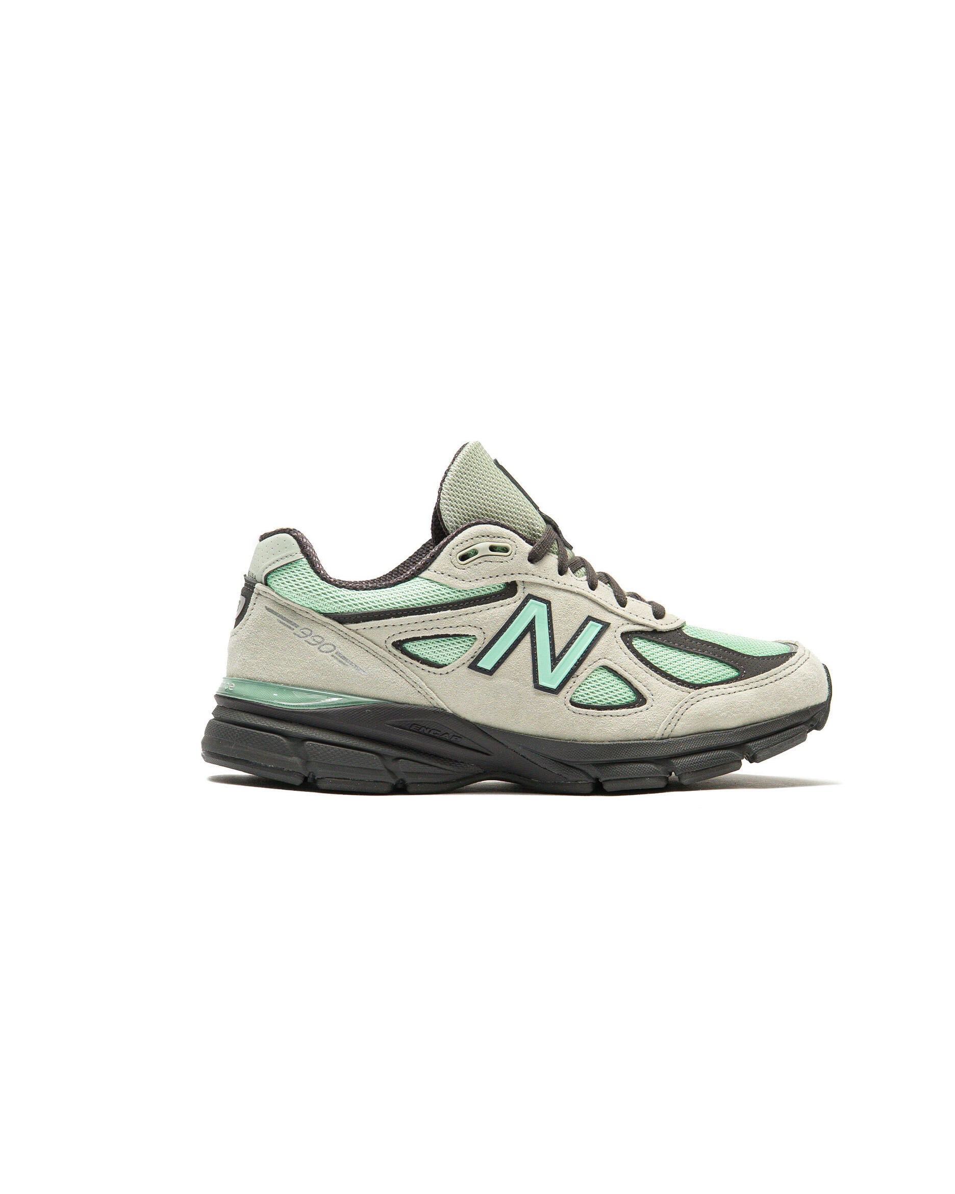 New Balance 990v4 - Made in USA